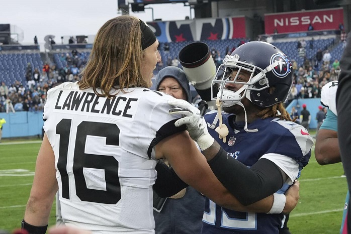 Trevor Lawrence s'adapte pour attendre que les Jaguars de Jacksonville grandissent